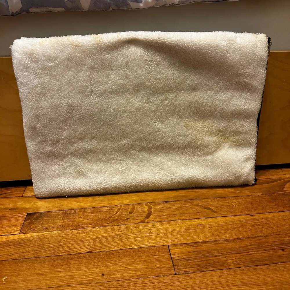USED—Foldable Pet Carrier